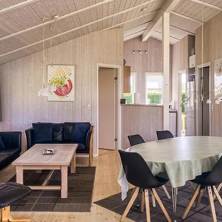Beautiful Home In Rudkobing With Sauna * Spodsbjerg